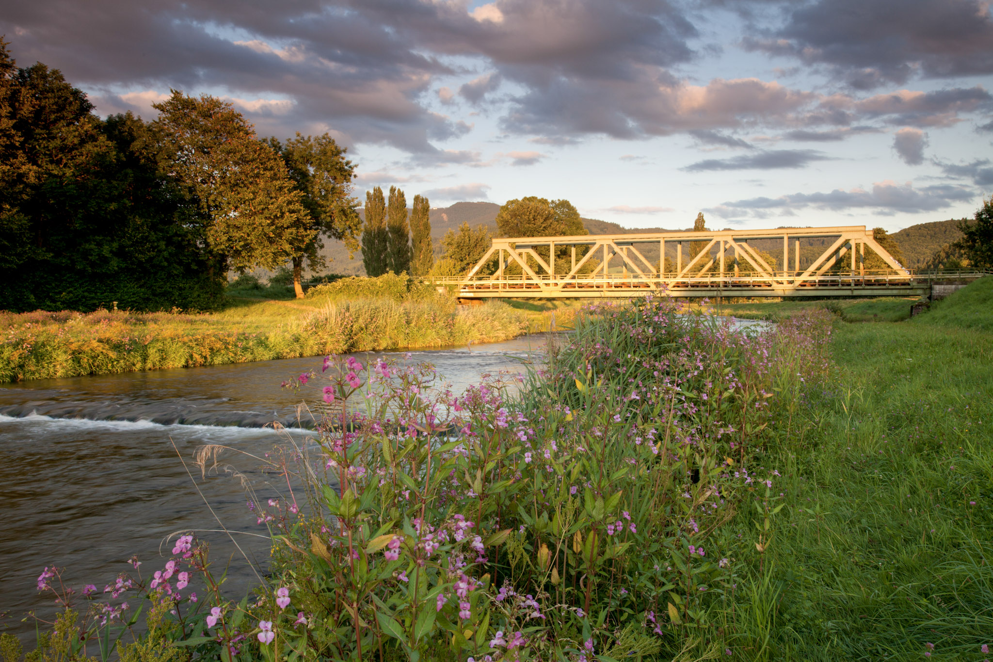 Eisenbahnbrücke über Fluss Elz